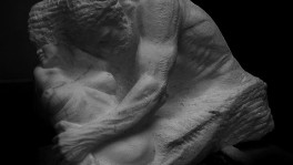 abbraccio II marmo statuario di carrara 2008  90x75x45 (1)