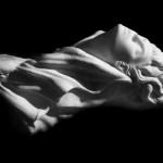 donna-mano marmo statuario di carrara 2010      60x40x35  (1)