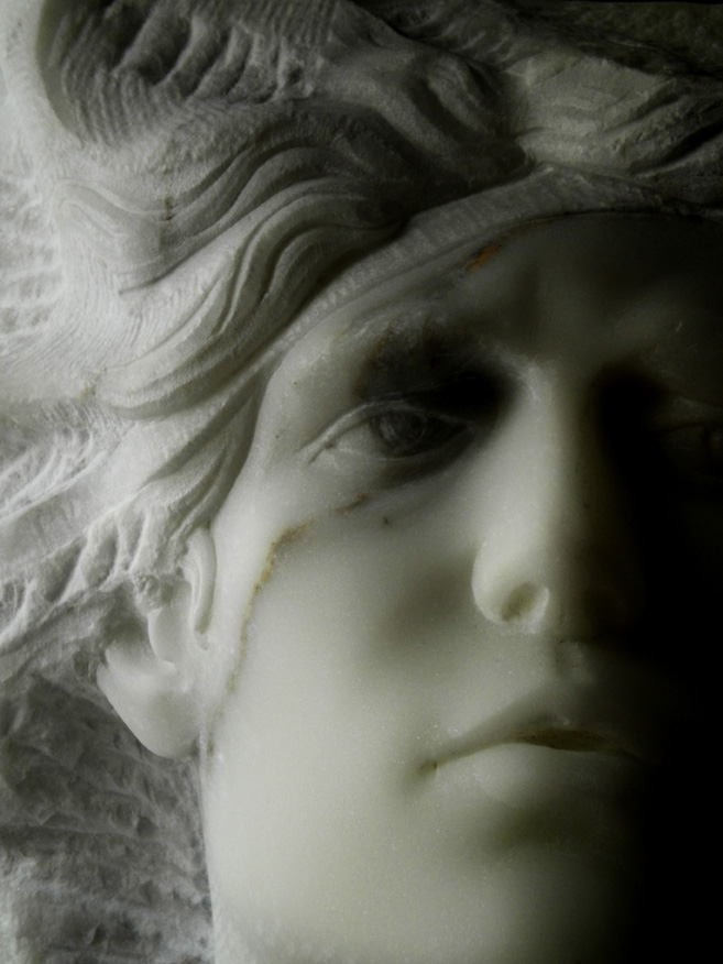 trevolti marmo statuario di carrara 2011  38x45x30 (2)